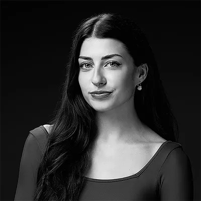 Sarah Yoak - Professional Pilates Instructor
